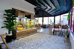 Bloomtalya Hotel