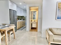 Luxury Apartment Vinhomes D'Capitale
