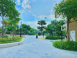Luxury Apartment Vinhomes D'Capitale