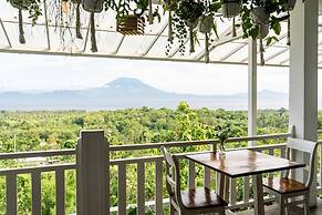Mambo Hill Resort