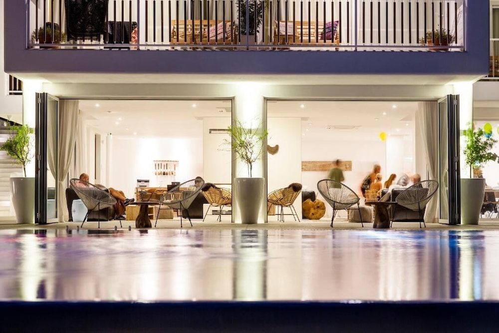 Sea Sense Boutique Hotel