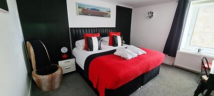 Cadillac Kustomz Guest House