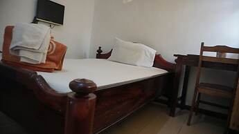 LEADERS LODGE