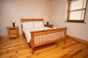 Hotel Doolin Houses