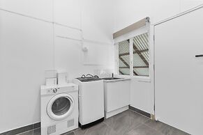 Townsville Suites