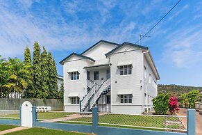 Townsville Suites