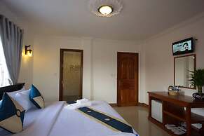 Bou Phanith Villa