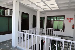 Hotel Axiom Prime