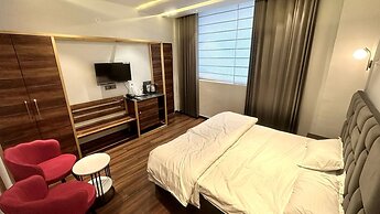 Hotel Primrose - Patiala