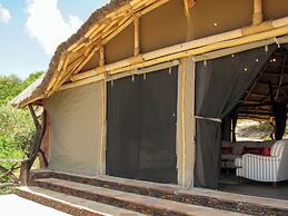 Ahadi Mara Camp
