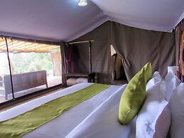 Ahadi Mara Camp