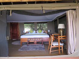 Ahadi Mara Camp