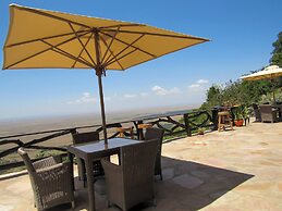 Ahadi Mara Camp