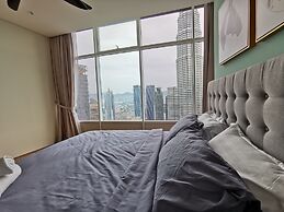 Sky Suite By Autumn Suites