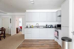 Beautifully Refurbished 2BD Flat- Clapham