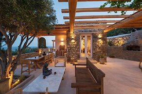 Nomade Villa 4 BD in Psarou