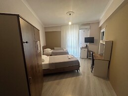 AKS Royal Otel