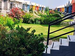 Happy Life Houses