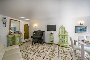Villa Albatros - Stunning 2 Floors Villa for Large Groups
