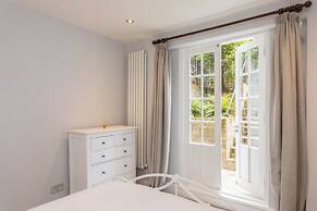 Two Bed Notting Hill Gem