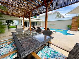 CASA DEL MAR