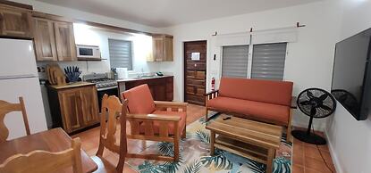 Alux House