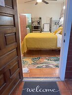 Alux House