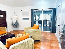 Alux House