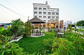 Kings Kraft The Park Executive Hotel