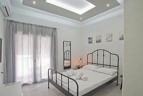 Sofia s Home in Piraeus