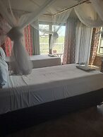 iroCK Lodge