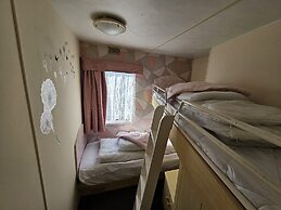Ingoldmells - Caravan- Sleeps 8 - Seaside - Wi-fi