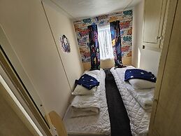 Ingoldmells - Caravan- Sleeps 8 - Seaside - Wi-fi