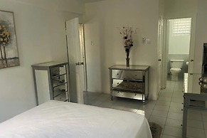 Cozy Central 1-bed Apartment in Kingston