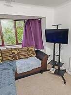 1-bed Apartment in Croydon -free Parking, Wifi