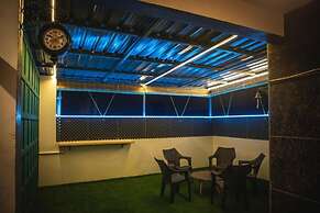 Eiffel Suites