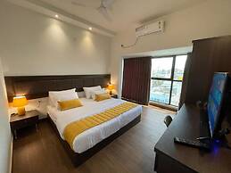 Eiffel Suites