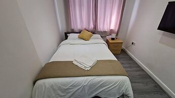 Captivating 2-bed Apartment in Ilford