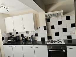 Comfortable 4-bed House in Hucknall, Nottingham