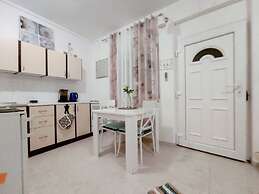 Idea Studio Apartment Center City With Parking