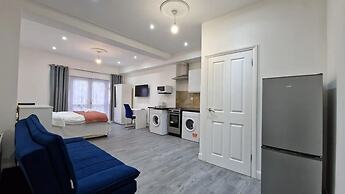 Impeccable 1-bed Apartment in Ilford