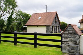 Limavady Cherry Tree Apartment, Sleeps 2 & Parking