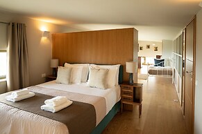 Villa - Sleeps 10 - Pool - Parking - Pool Table