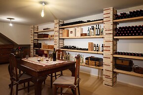 Villa - Sleeps 10 - Pool - Parking - Pool Table