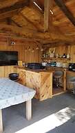 Sutton Coldfield 2-bed Caravan, Parking & Bar-b-q