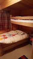 Sutton Coldfield 2-bed Caravan, Parking & Bar-b-q