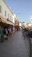 Lovely 4-bed Apartment in Estombar