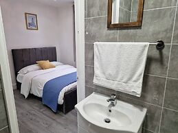 Inviting 2-bed Apartment in Ilford
