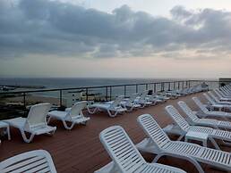 Loft in Siwar,2 min From Hotel Le Royal,incl Motor