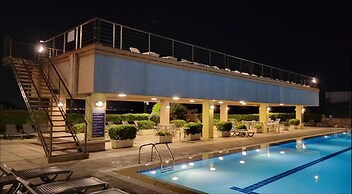 Loft in Siwar,2 min From Hotel Le Royal,incl Motor
